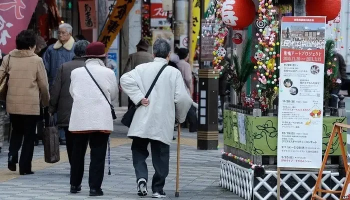 安倍遇刺背后 日本经济如何“失落”了三个十年？